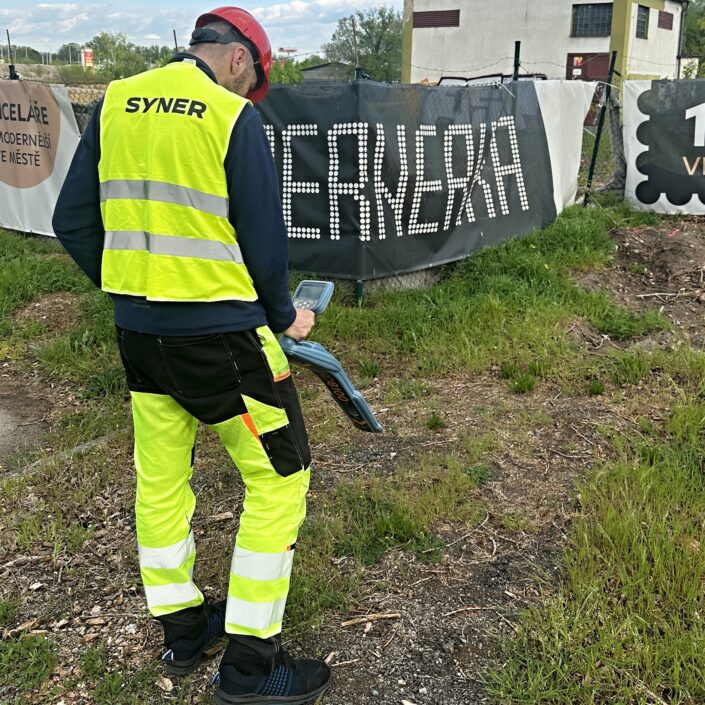 Po vytyčení inženýrských sítí nastoupí těžká technika